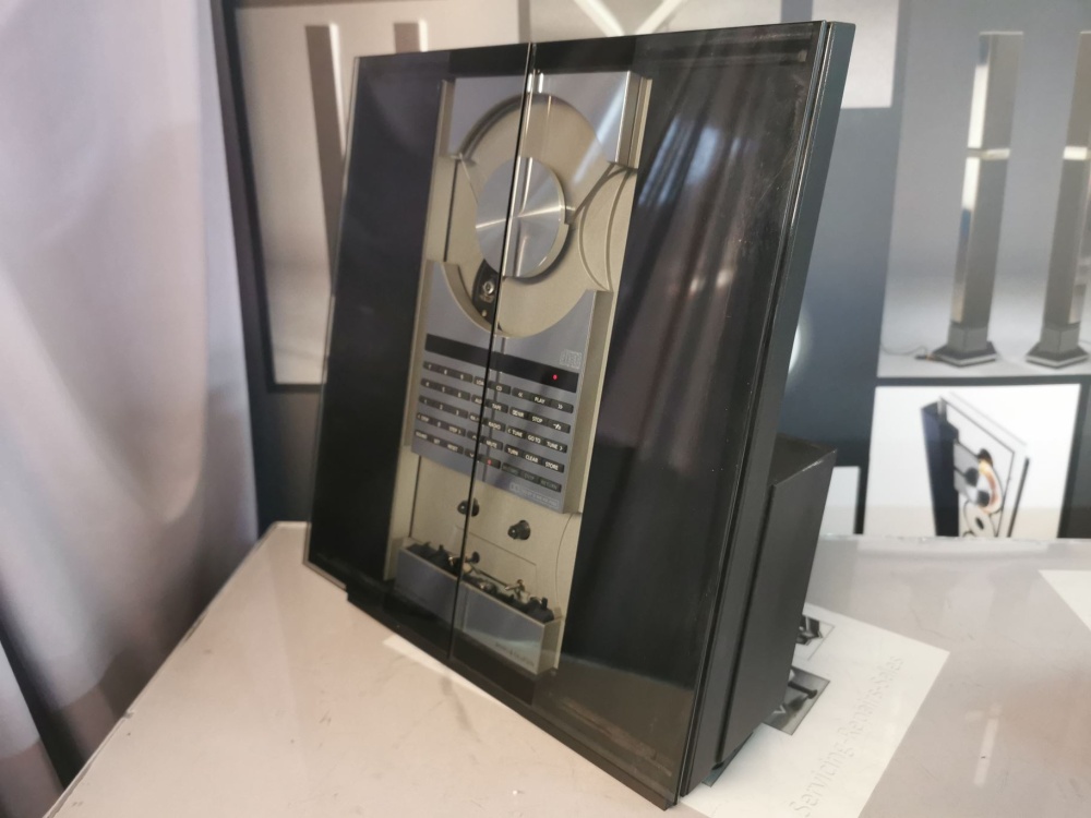 ジャンクBang&Olufsen B&O Beosound 2500（Vintage Bang +